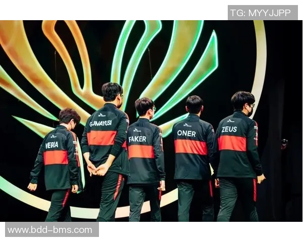 深入分析JDG战队在CSGO赛事中的整体压制策略与战术优势实时数据 深入分析JDG战队在CSGO赛事中的整体压制策略与战术优势实时数据